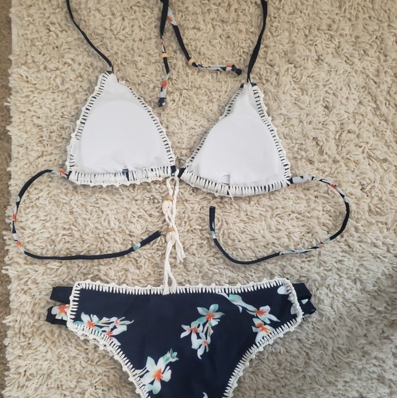Flower Printed Bikini - Picture 5 of 6